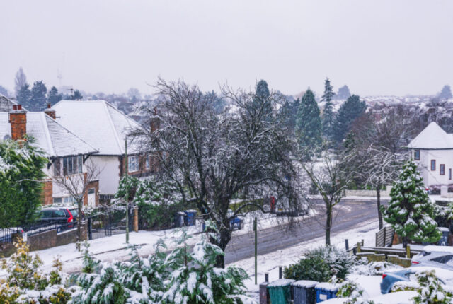 ロンドンの冬に学ぶ快適な暮らし方｜暖房だけに頼らない工夫・日本の家づくりとの違いを解説