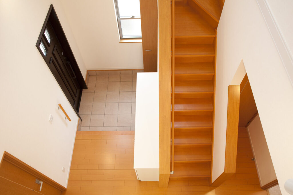 「玄関の吹き抜け」は本当に必要なのか見極めるには｜後悔しないための確認ポイント